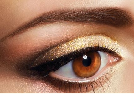 深圳鼻王：探尋知名隆鼻專(zhuān)家及其醫(yī)生團(tuán)隊(duì)詳解，隆鼻是否需要進(jìn)行輔助操作？