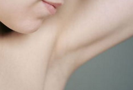 成都三醫(yī)院隆鼻的效果如何？2023年手術(shù)費用更新，可以參考醫(yī)生的口碑