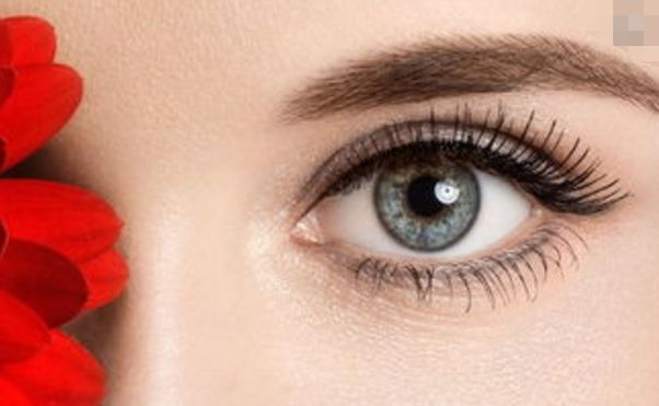 大連市眼部整形專家推薦，哪家醫(yī)院做眼部整形好？