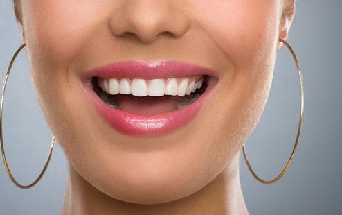 重慶激光除皺醫(yī)院哪家好？專家?guī)懔私庵貞c激光除皺獲美肌秘方