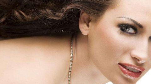 北京大學(xué)深圳醫(yī)院隆鼻手術(shù)費(fèi)用高嗎？