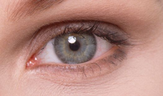 南京做雙眼皮哪家醫(yī)院好？選擇專業(yè)技術(shù)一流的南京醫(yī)院！