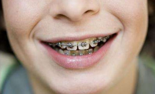 遂寧市第一人民醫(yī)院皮膚美容科有什么特色項(xiàng)目和儀器？