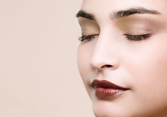 南京哪家綜合醫(yī)院在整形美容領(lǐng)域引領(lǐng)，隆胸效果好？