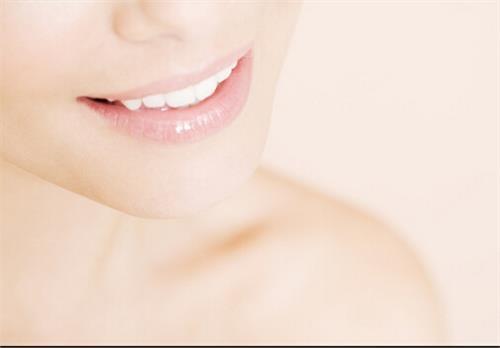 2023青島水光針祛老年斑在榜單top10強專家(何志紅、袁方、史冰心獲網(wǎng)友強贊！)