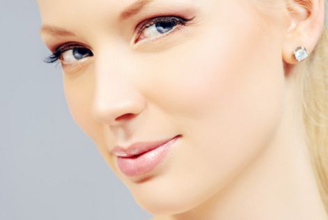 鄭大一附院整形科價格表和醫(yī)生介紹都能在哪找到？有哪些熱門項目？