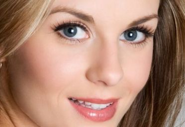 如何進(jìn)行何文星修復(fù)雙眼皮手術(shù)？什么價(jià)格？有哪些醫(yī)生和成功案例值得關(guān)注？