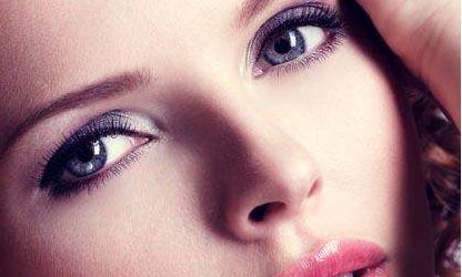 楊力疤痕修復(fù)有哪些新技術(shù)能提升效果？專家四川華美紫馨坐診提供最新方案！