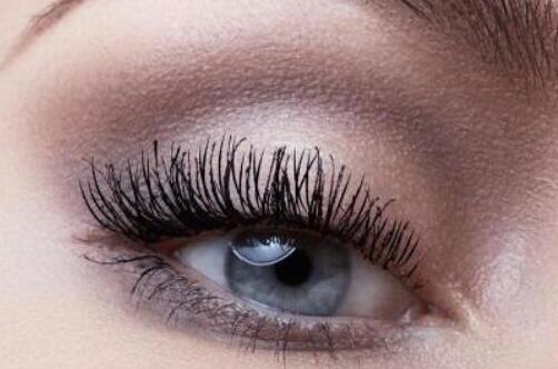 李健鼻子整形分享、上海華美人氣整形專家?guī)?lái)驚艷果圖！看他新氣質(zhì)風(fēng)采！