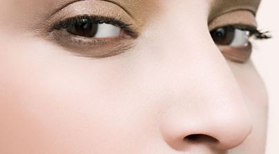 姜世熙醫(yī)生是韓國(guó)黃金G整形外科醫(yī)院的坐診專家嗎？