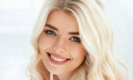 武漢哪家醫(yī)院去眼袋效果好？頂級專家?guī)湍闾暨x