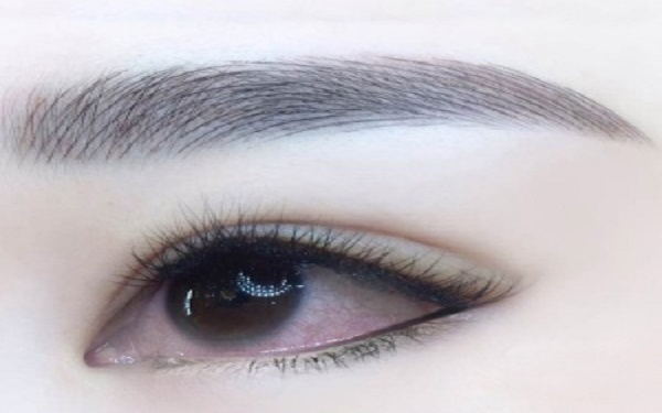 重慶陳德法醫(yī)院：假體隆胸，讓你重拾自信美！