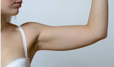 滕利神奇技術(shù)，讓你告別眼袋困擾！網(wǎng)友稱贊不絕，看看效果吧！