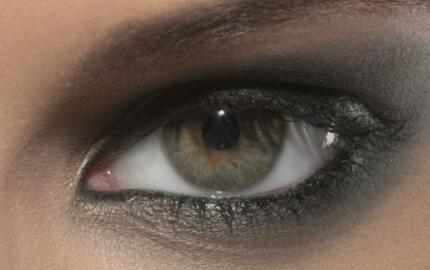 怎樣才能讓張姣姣擁有漂亮的雙眼皮？醫(yī)生的評價、推薦的醫(yī)院和參考價格上的建議