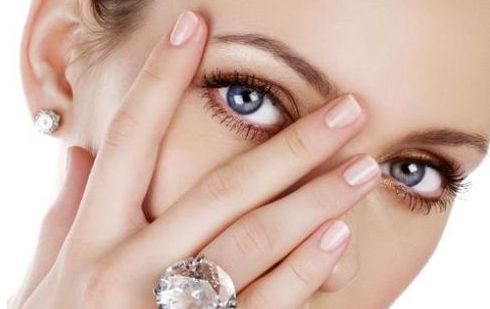 武漢做眼袋手術哪家醫(yī)院好且價格透明，術后效果顯著？