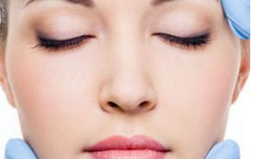 上海時光何晉龍正頜和磨骨技術(shù)名聲在外？