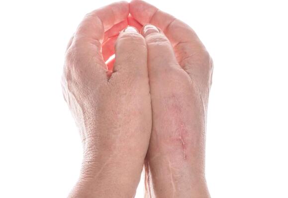 深圳富華醫(yī)療美容醫(yī)院李俊醫(yī)生的實力測評與術前指南大揭秘！