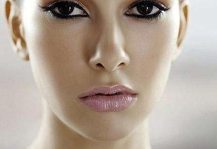 上海真愛整形醫(yī)院睫毛種植技術(shù)的評(píng)價(jià)如何？