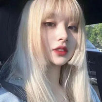 秦?zé)橗?/></div>
                            <div>秦?zé)橗?/div>
                            <div style=