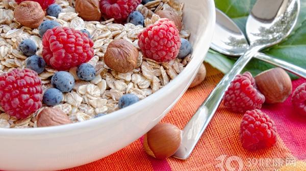 早餐奶食搭配，酸奶的最佳吃法曝光！