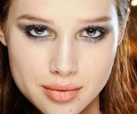 實(shí)現(xiàn)持久淚溝改善，深度探索自體脂肪填充手術(shù)效果！