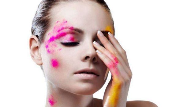 如何快速消除黑眼圈？黑眼圈成因揭秘