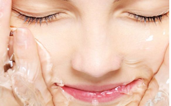 如何有效緩解脫發(fā)？4種留發(fā)方法讓你擺脫困擾！