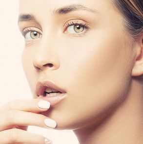 申世京臉部整容風波揭秘！成為目光焦點的這個秘密是什么？