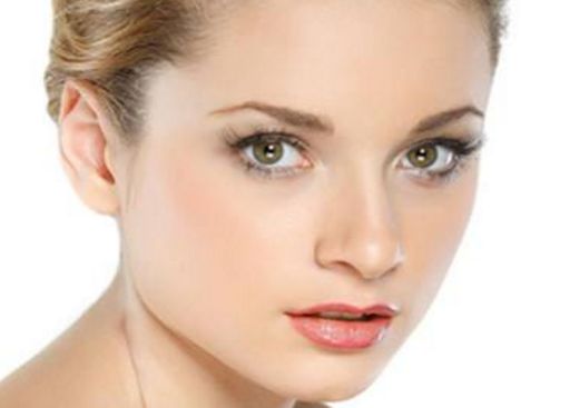 脂肪淚溝填補(bǔ)價(jià)格及技術(shù)解析，告別暗沉面容