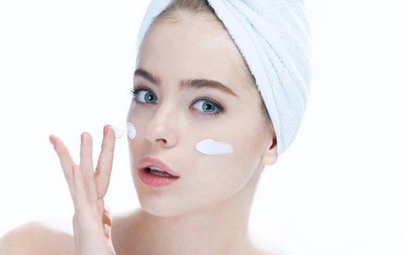 紅藍(lán)光祛痘后如何補(bǔ)充營(yíng)養(yǎng)，速度恢復(fù)肌膚！紅藍(lán)光治痘后是否適合享用海鮮？