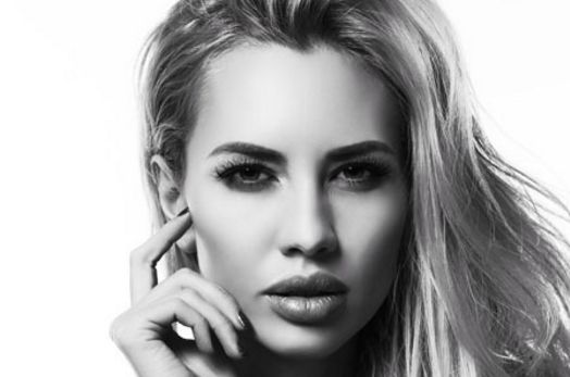 如何有效改善頸紋？濃縮天然精華，輕松塑造優(yōu)雅頸部！