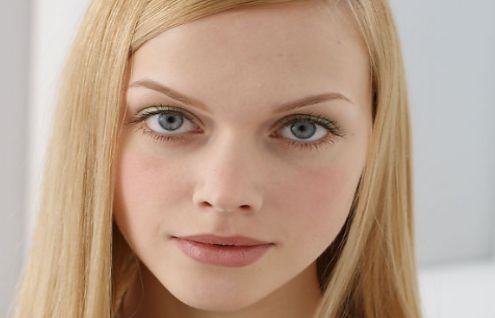 先天性瞼內(nèi)翻的成因是什么導(dǎo)致和怎么來解決