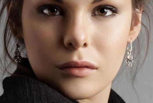 雙眼皮手術(shù)后的恢復(fù)期注意事項