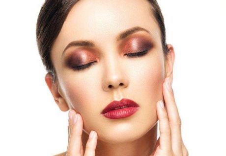 祛除眼袋不復(fù)返，嘗試這些吸脂方法