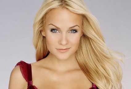 顳部凹陷填充技術(shù)：恢復(fù)面部輪廓的神奇術(shù)