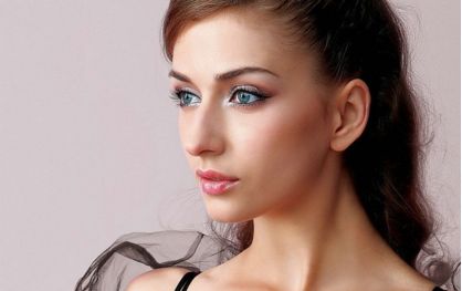 13歲少年如何有效應(yīng)對青春期痘痘問題