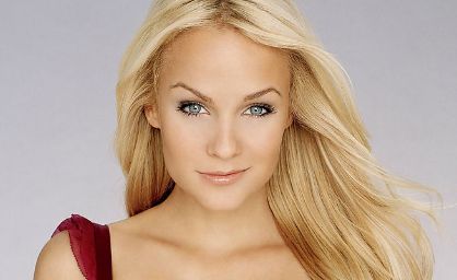 避免假體隆鼻后鼻形變異的有效技巧