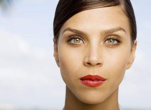 玻尿酸唇部整形術(shù)：效果如何？價格與手術(shù)要點解析