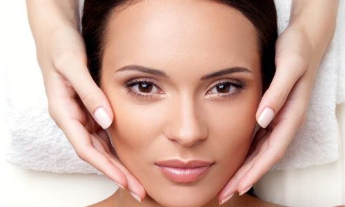 如何實施臀部豐滿術(shù)使用硅膠植入