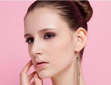 護膚大熱！了解果酸嫩膚與杏仁酸的故事