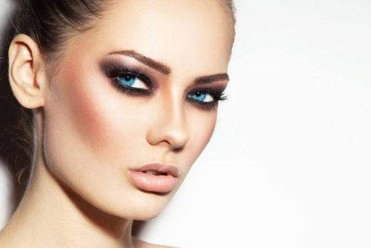 硅膠隆鼻需更換嗎？隆鼻假體是否需要定期更換？