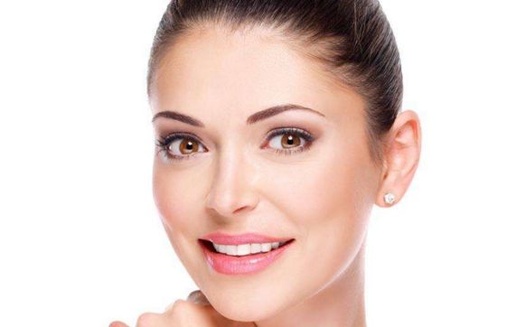 白瓷娃娃祛斑果有何效果？與光子嫩膚的不同之處揭秘！