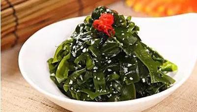 吃什么食物能快速瘦肚腩呢？
