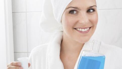 神奇的方法消除女性黑眼圈，快速又有效