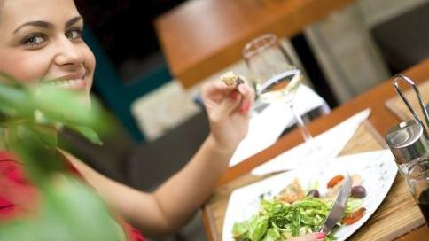 解析五大方法，迅速消除背部痘痘