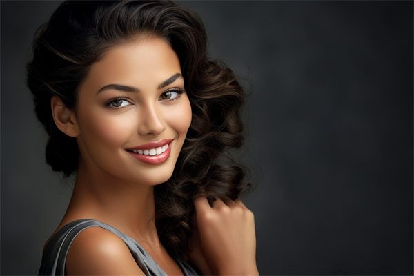 人中縮短術(shù)效果怎么樣？胡俊杰醫(yī)生案例分析與技術(shù)解讀