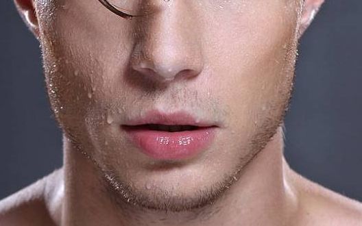 美萊汪灝醫(yī)生專業(yè)隆胸案例曝光，打造全新魅力體驗(yàn)