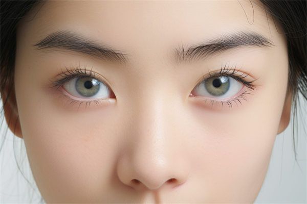 青島隆胸醫(yī)院推薦：口碑技術兼具，打造自信曲線