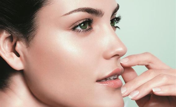 深圳非凡整形醫(yī)院如何提升雙眼皮效果？真實(shí)案例分享風(fēng)靡網(wǎng)絡(luò)！