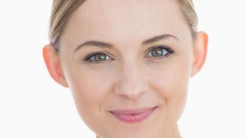 如何讓臀部變得性感翹起？是通過自體脂肪移植豐臀還是假體硅膠豐臀更好呢？